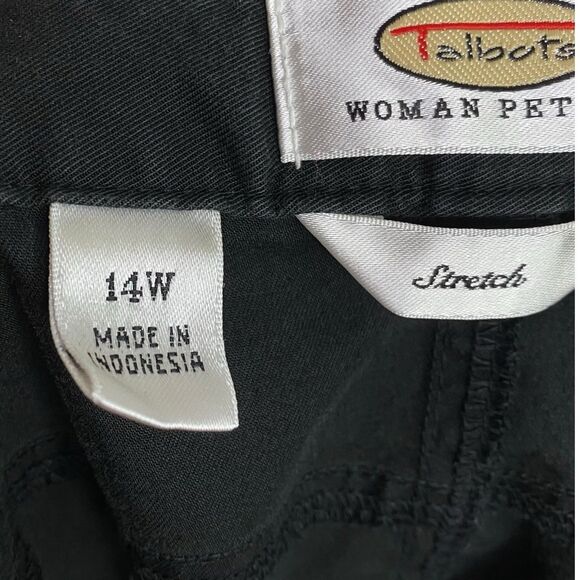 Talbots Pants Womens 14W Petite (33x17.5) Black Crop Stretch Capri Career Work - Picture 4 of 6